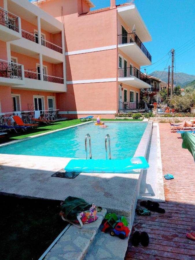 Hotel Delfini Nydri  Esterno foto