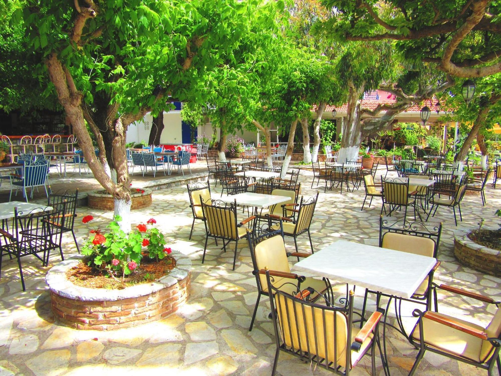 Hotel Delfini Nydri  Esterno foto